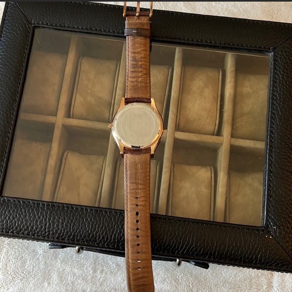 Michael Kors Leather Watch - Picture 7 of 8